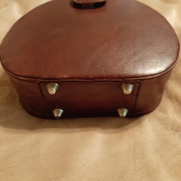 1970's Elliot Lucca, dark brown leather hat box purse. Made in Indonesia. - Picture 3 of 5